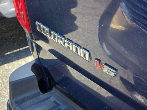 Used 2019 Chevrolet Colorado W/T w/ WT Convenience Package RWD image 13