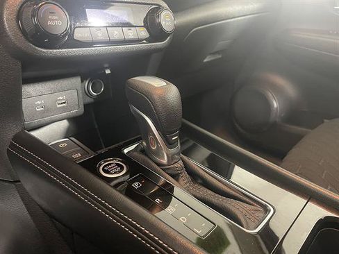 Used 2021 Nissan Kicks SV FWD image 20