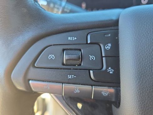 Used 2022 Cadillac Escalade ESV Premium Luxury image 18