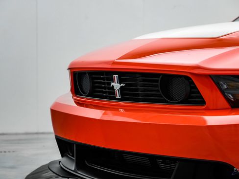 Used 2012 Ford Mustang Boss 302 w/ Boss 302 Accessory Pkg RWD image 30