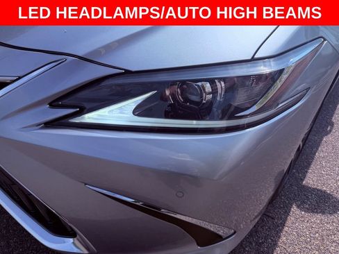 Used 2023 Lexus ES 350 w/ Premium Package FWD image 9