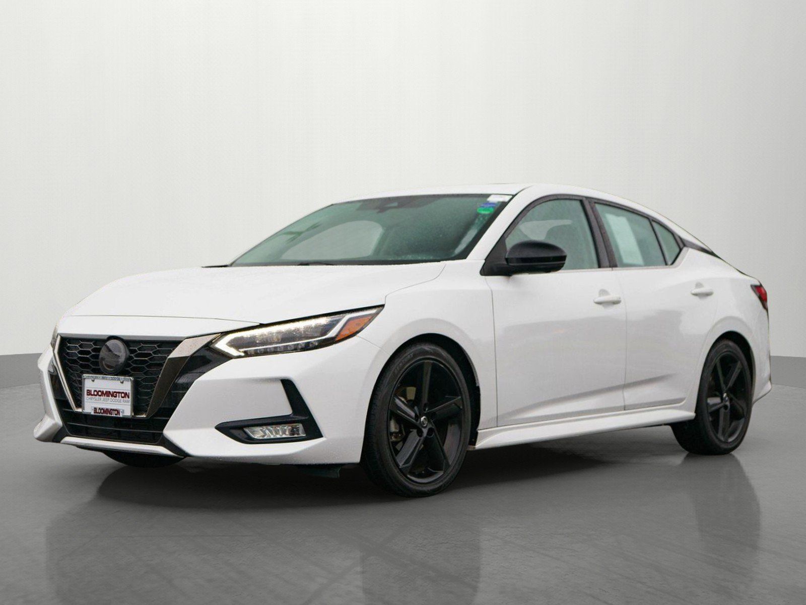 Used 2022 Nissan Sentra SR w/ SR Premium Package FWD image 3