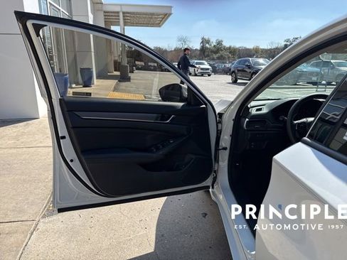 Used 2019 Honda Accord LX image 28