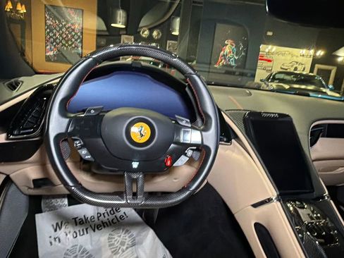 Used 2021 Ferrari Roma RWD image 13