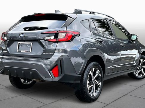 Used 2024 Subaru Crosstrek 2.0i Premium image 12