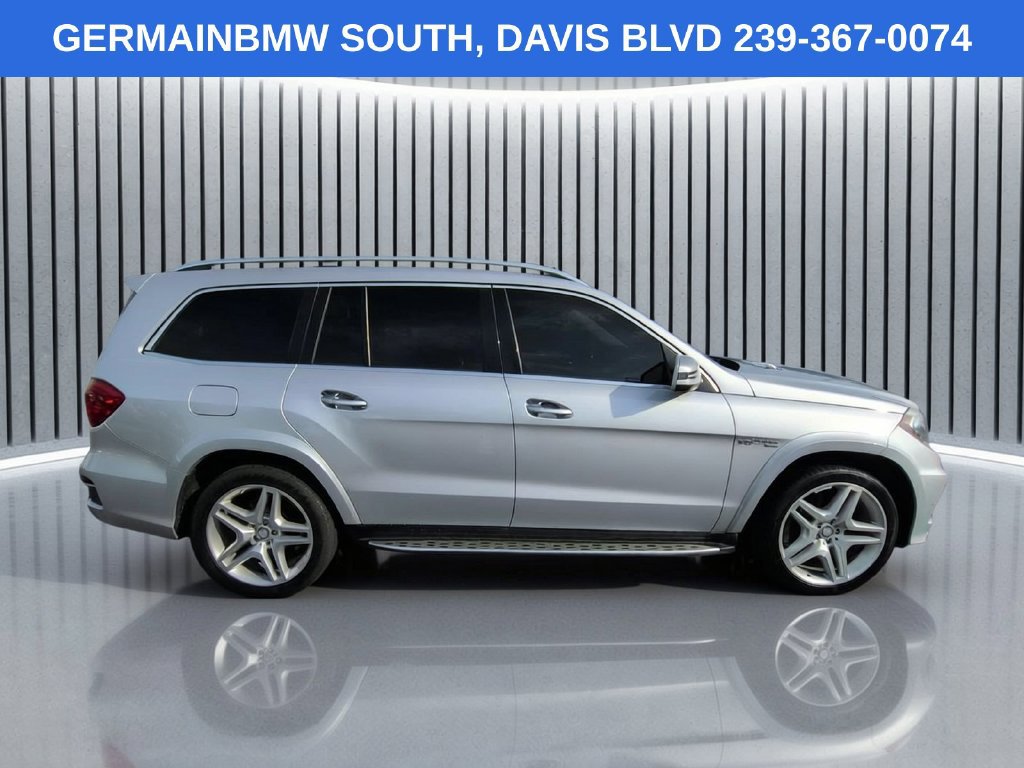 Used 2015 Mercedes-Benz GL 550 4MATIC image 4