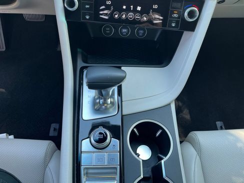 Used 2025 Genesis G70 2.5T AWD/4WD image 43