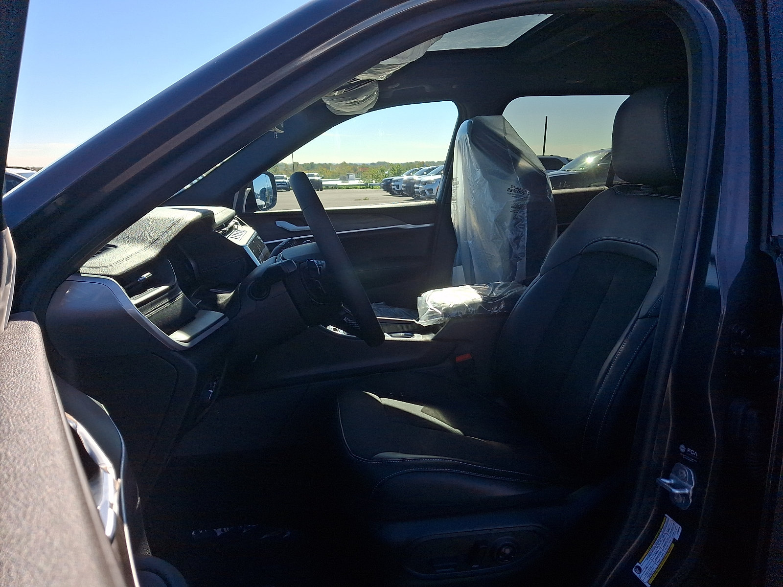 New 2026 Jeep Grand Cherokee Altitude AWD/4WD image 6