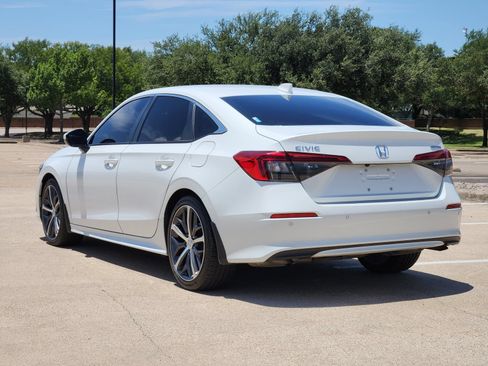 Used 2024 Honda Civic Touring image 4