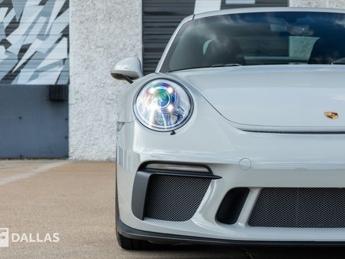 Used 2018 Porsche 911 GT3 RWD image 4