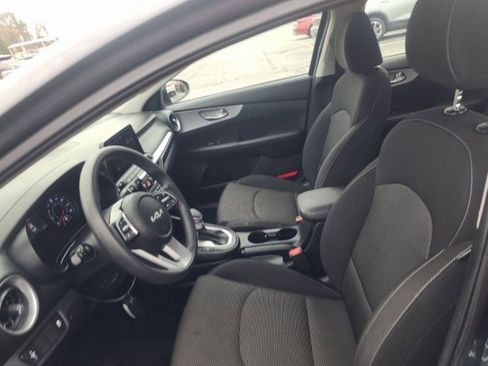 Used 2024 Kia Forte LX image 4