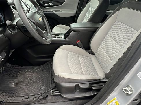 Used 2020 Chevrolet Equinox LS image 13