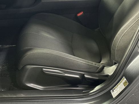 Used 2018 Honda Civic Sport image 13