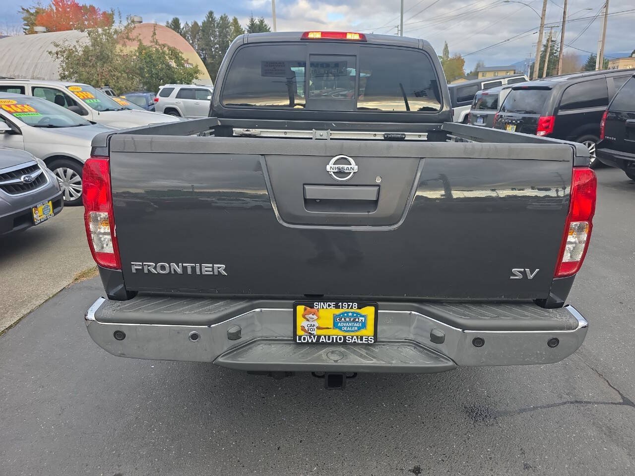 Used 2015 Nissan Frontier SV w/ SV Value Truck Package RWD image 12