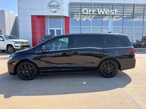 Used 2025 Honda Odyssey Sport-L image 2