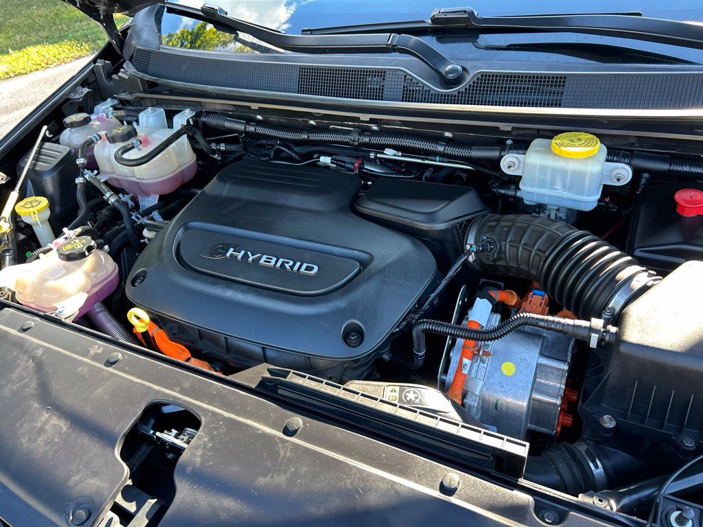Used 2021 Chrysler Pacifica Touring-L w/ Uconnect Theater Family Group FWD image 64