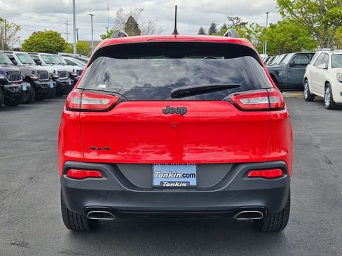 Used 2018 Jeep Cherokee Latitude w/ Altitude Package image 5
