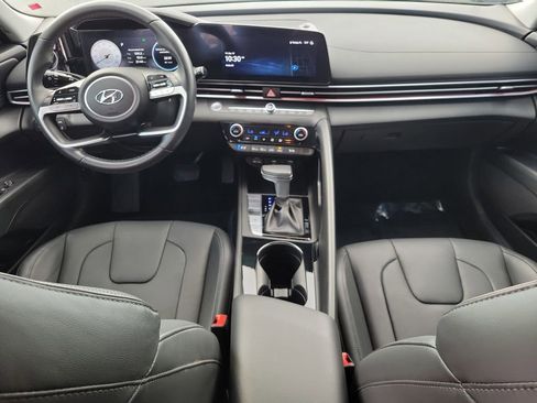 Used 2023 Hyundai Elantra Limited image 11