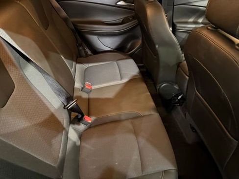 Used 2025 Buick Encore GX Preferred image 3