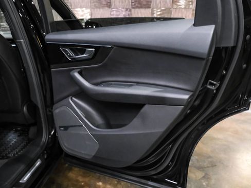 Used 2018 Audi Q7 3.0T Premium Plus w/ Premium Plus Package image 44