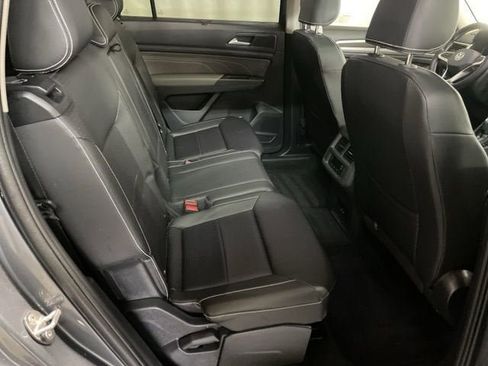 Certified 2023 Volkswagen Atlas SE w/ Panoramic Sunroof Package AWD/4WD image 7