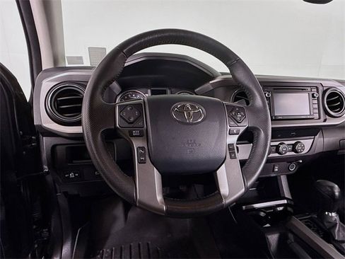 Used 2019 Toyota Tacoma SR5 image 11