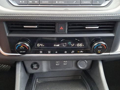 Used 2024 Nissan Rogue SV AWD/4WD image 15