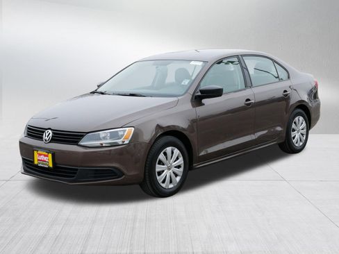 Used 2014 Volkswagen Jetta S image 3