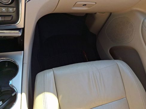 Used 2017 Jeep Grand Cherokee Limited image 30