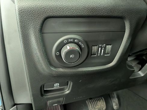 New 2026 Jeep Grand Cherokee Limited w/ Limited Altitude Package AWD/4WD image 18