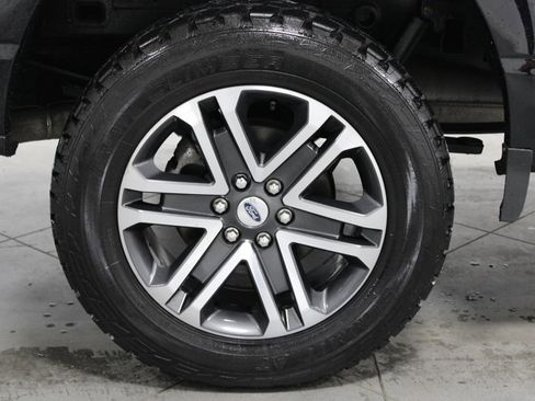 Used 2022 Ford F150 XLT w/ Trailer Tow Package image 14