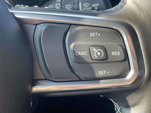 Used 2022 Jeep Wrangler Unlimited Sahara w/ Cold Weather Group image 11