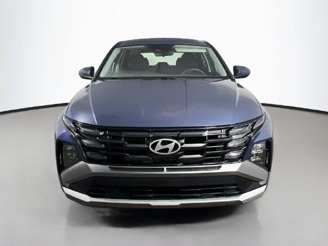 Used 2025 Hyundai Tucson SE FWD image 2