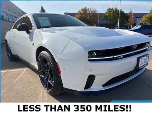 Used 2024 Dodge Charger R/T w/ Plus Group image 2