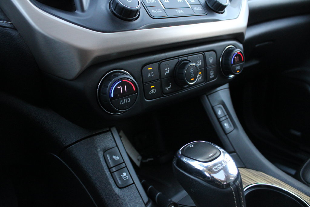Used 2019 GMC Acadia Denali AWD/4WD image 19
