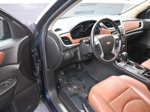 Used 2017 Chevrolet Traverse Premier image 12