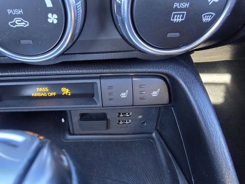 Used 2016 MAZDA MX-5 Miata Grand Touring image 22