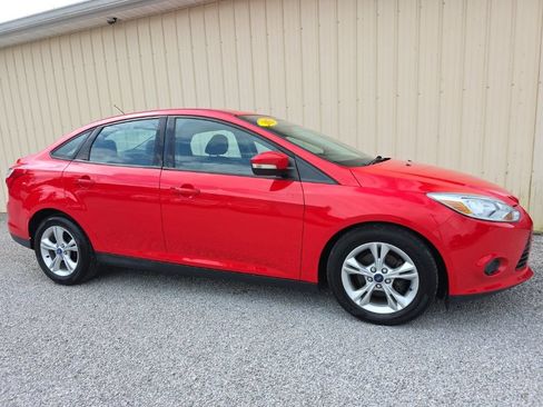 Used 2013 Ford Focus SE FWD image 2
