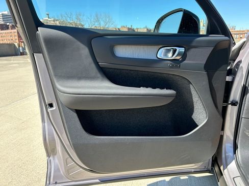 New 2026 Volvo XC40 B5 Core w/ Climate Package image 9