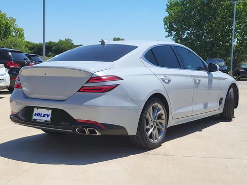 Used 2022 Genesis G70 2.0T RWD image 4
