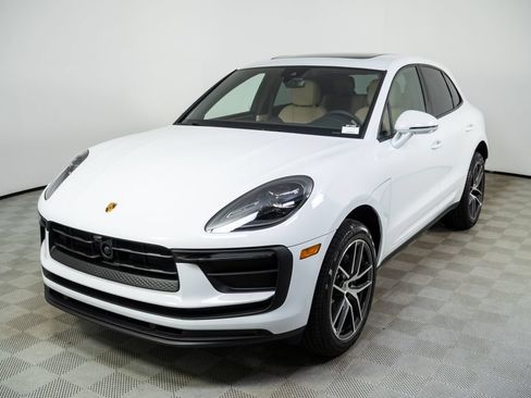 New 2026 Porsche Macan AWD/4WD image 1