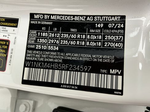 Used 2024 Mercedes-Benz GLC 300 4MATIC image 14