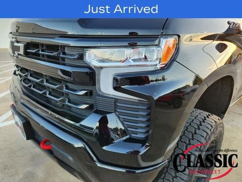 Used 2024 Chevrolet Silverado 1500 LT Trail Boss w/ Protection Package image 15