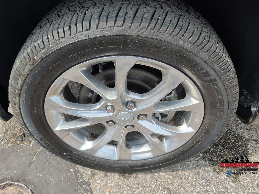 Used 2021 Jeep Grand Cherokee Summit AWD/4WD image 10