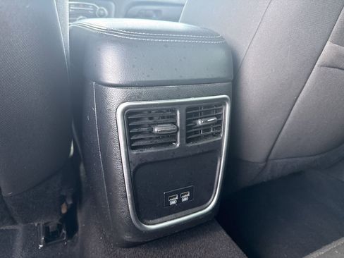 Used 2022 Dodge Charger SXT RWD image 24