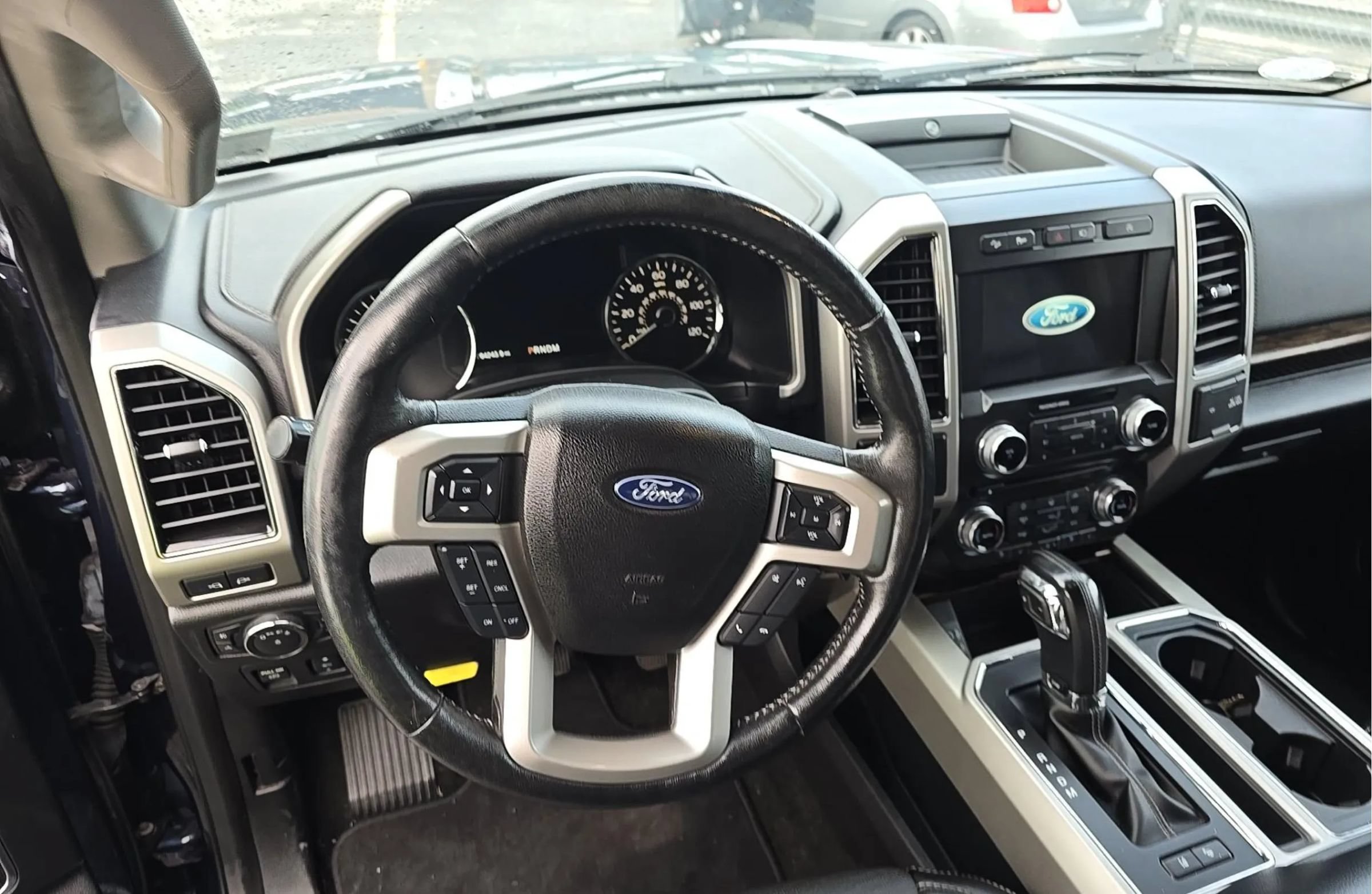 Used 2018 Ford F150 Lariat w/ Equipment Group 502A Luxury AWD/4WD image 16
