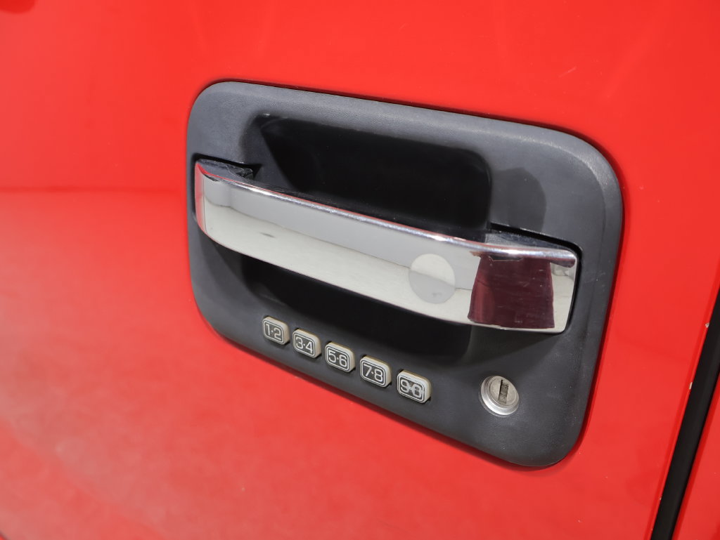 Used 2011 Ford F150 XLT w/ XLT Chrome Pkg AWD/4WD image 10