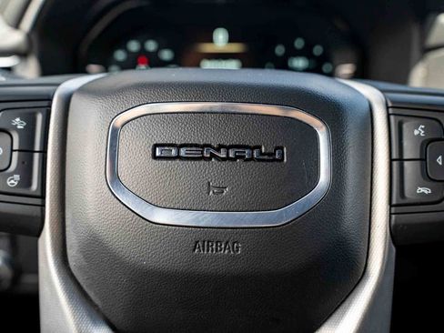 Used 2024 GMC Yukon Denali AWD/4WD image 14
