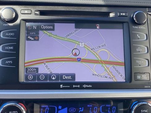 Used 2017 Toyota Highlander XLE image 28