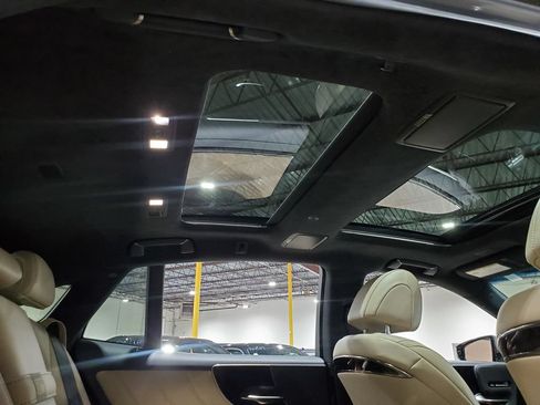 Used 2023 Lexus LS 500 w/ Interior Upgrade Package RWD image 23